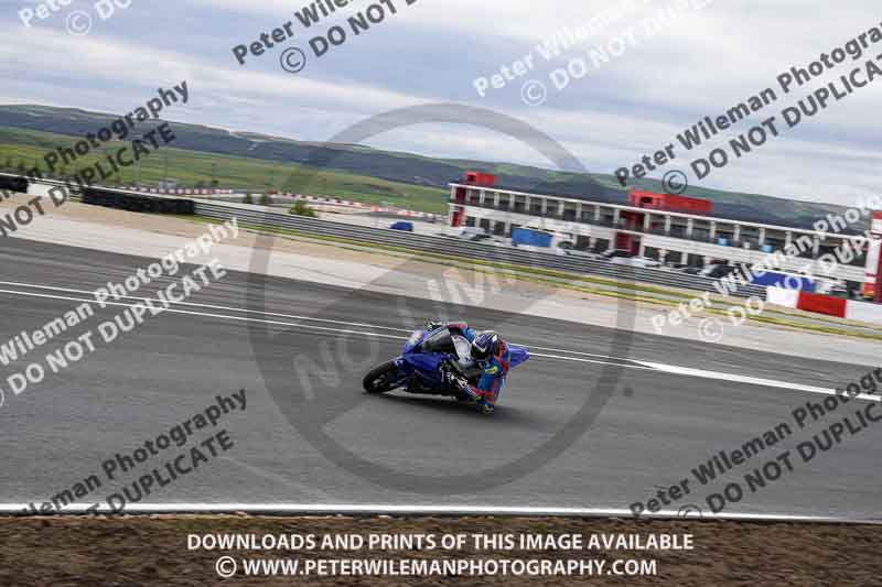 cadwell no limits trackday;cadwell park;cadwell park photographs;cadwell trackday photographs;enduro digital images;event digital images;eventdigitalimages;navarra;no limits trackdays;peter wileman photography;racing digital images;trackday digital images;trackday photos